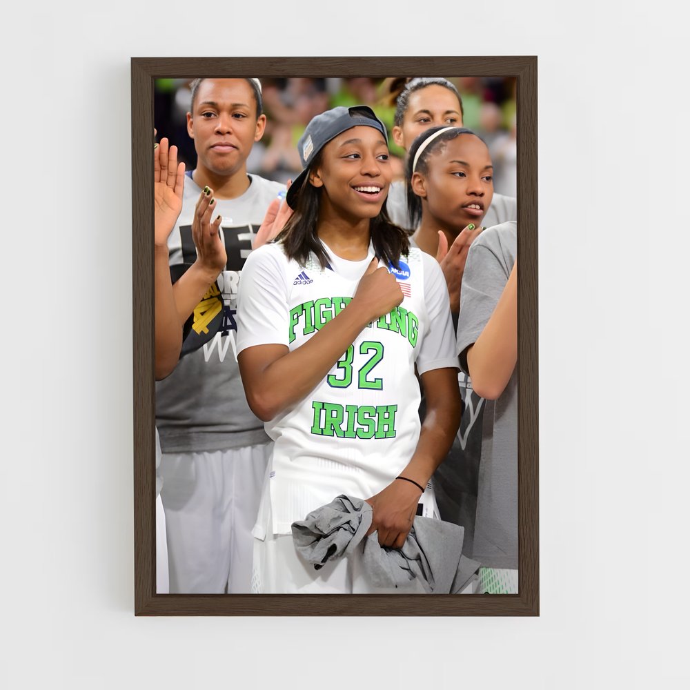 Poster Jewell loyd célébrée – affiche Basketball (vue 5)
